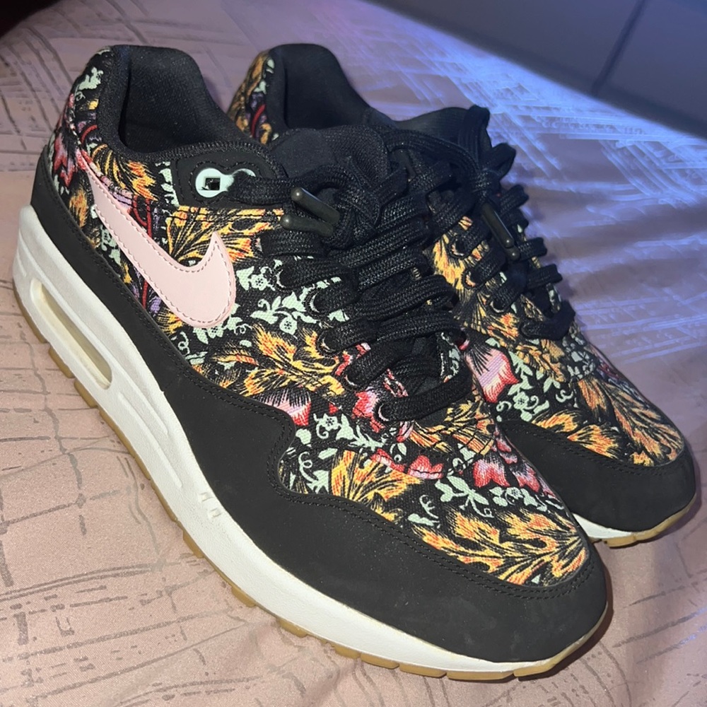 Women’s Nike Air Max 1’s floral